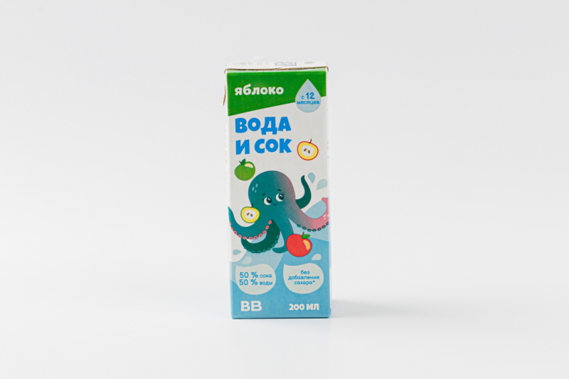 Напиток сокосодержащий "Вода и сок" яблоко, 200 мл