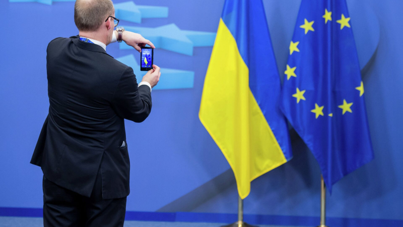 Медведчук назвал идею ускоренного вступления Украины в ЕС абсурдной
