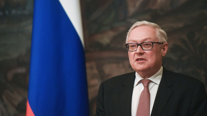 Россия пока не получила агреман новому послу в США, заявил Рябков