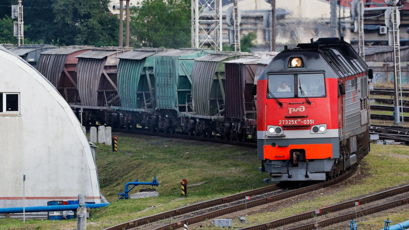 РЖД поставили в график поезда из 120-140 вагонов для восточного направления
