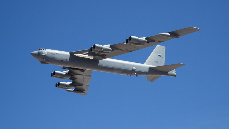 США перебросили бомбардировщики В-52 на авиабазу в Индийском океане