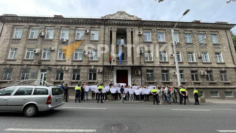 В Молдавии оппозиции мешают агитировать против референдума о евроинтеграции