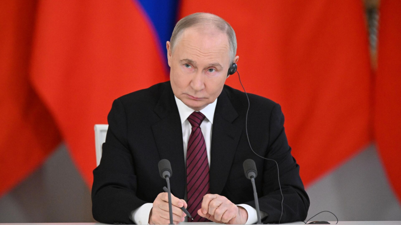 "Верный шаг": британский дипломат оценил предложение Путина о переговорах